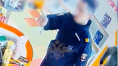В Забайкалье нашли лжеполицейского, заправившегося на АЗС вне очереди — ему грозит штраф