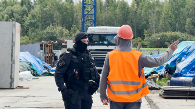 Полиция проверила мигрантов на стройке во Всеволожском районе