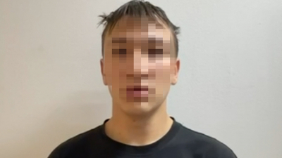 У предполагаемого курьера мошенников нашли схрон оружия и боеприпасов на улице Блохина