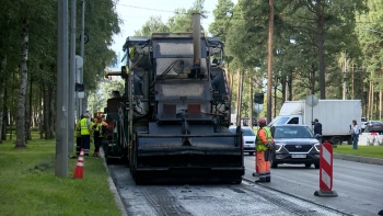 Экватор пройден: Ремонт проспекта Непокоренных выполнен на 50%