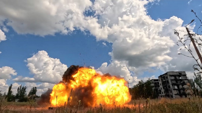 Военные инженеры группировки войск «Центр» проводят сплошное разминирование освобожденного Красноармейска