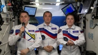 Космонавты с МКС поддержали флешмоб ко Дню российского флага