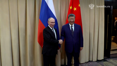 Владимир Путин встретился с Си Цзиньпином на полях саммита ШОС