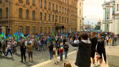 Какие праздничные мероприятия проходят в Петербурге по случаю Дня ВДВ