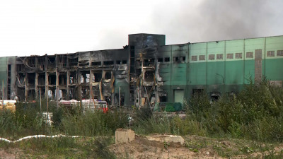 Проверка не обнаружила опасных веществ в воздухе после пожара на Колпинском шоссе
