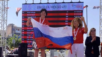Россиянка Марина Короткова победила в заплыве через пролив Дарданеллы