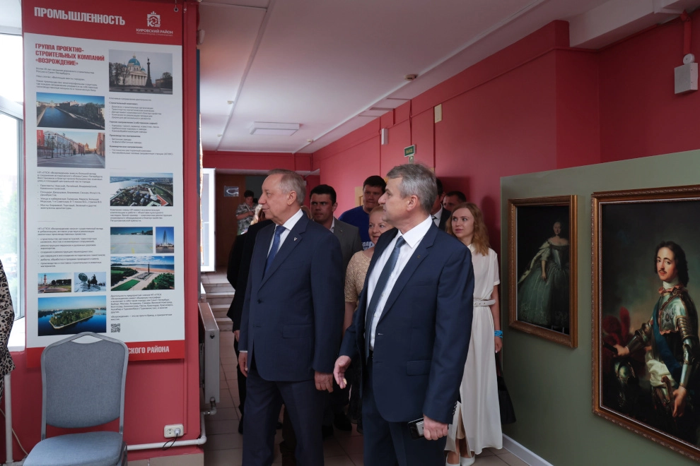 Кировский район представил свои достижения в Библиотечно-культурном комплексе имени Молчанова - tvspb.ru