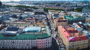 Крыша дома твоего. Как в Санкт-Петербурге ремонтируют и обновляют кровлю