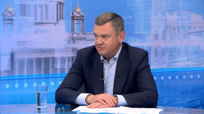 Пилотный проект: до конца года в петербургском наземном транспорте запустят оплату по биометрии