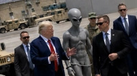Трамп опубликовал ИИ-фотографию с инопланетянином
