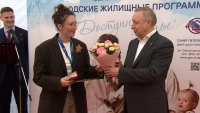 Ключи — новосёлам: в Петербурге заселяют последний корпус легендарного жилмассива