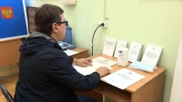 Все условия для голосования: в Петербурге для людей с ограничениями по зрению подготовили 64 избирательных участка