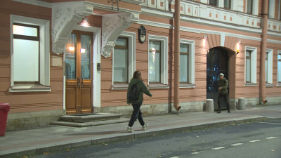 С генконсульства Германии в Петербурге сняли флаги ЕС и ФРГ