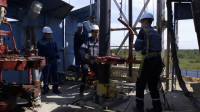 Александр Беглов поздравил всех причастных с Днем работника нефтяной, газовой и топливной промышленности