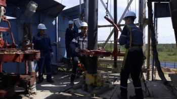 Александр Беглов поздравил всех причастных с Днем работника нефтяной, газовой и топливной промышленности