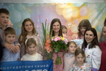 Мамой 17 детей стала женщина в Подмосковье