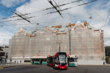 В Петербурге начался самый ответственный этап реставрации фасадов трех жилых домов-памятников у Финляндского вокзала