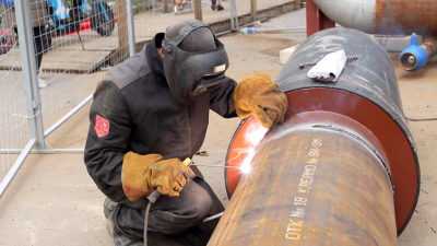 Теплоэнергетики завершили монтаж временных труб на сети «Пражская»