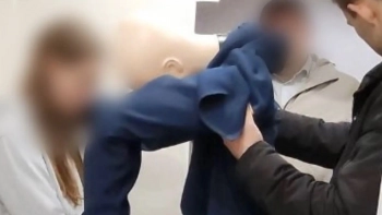 В Колпино суд отправил в СИЗО девушку, зарезавшую кавалера на третьем свидании