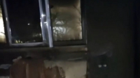 Под Гатчиной из пожара спасли двоих, ещё 27 жильцов покинули дом