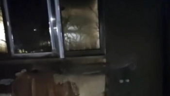 Под Гатчиной из пожара спасли двоих, ещё 27 жильцов покинули дом