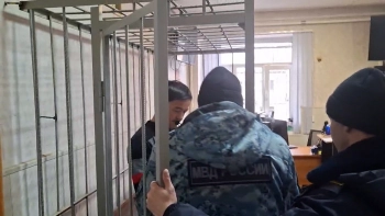 Кровавая ссора из-за дамы: суд отправил в камеру подозреваемого в убийстве, которого схватили около аэропорта Пулково